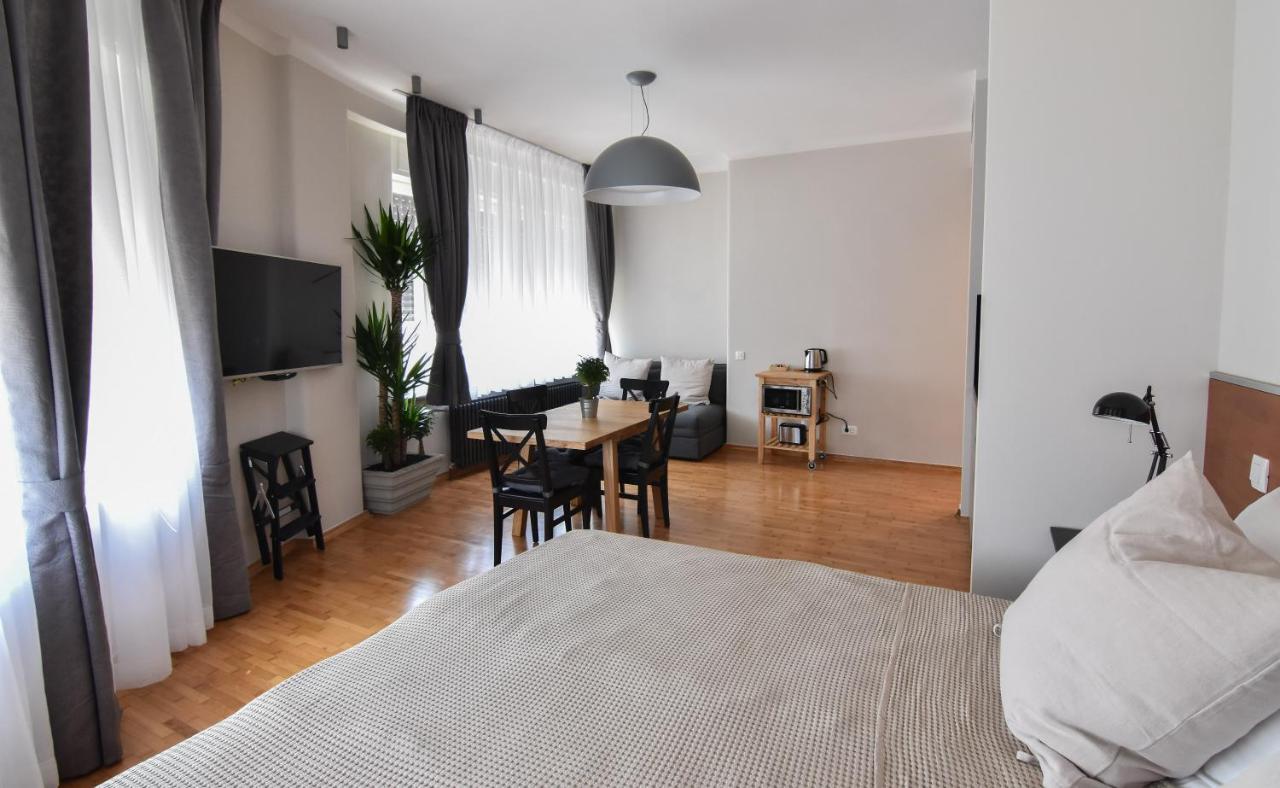 Karlo Main Square Apartments 자그레브 외부 사진